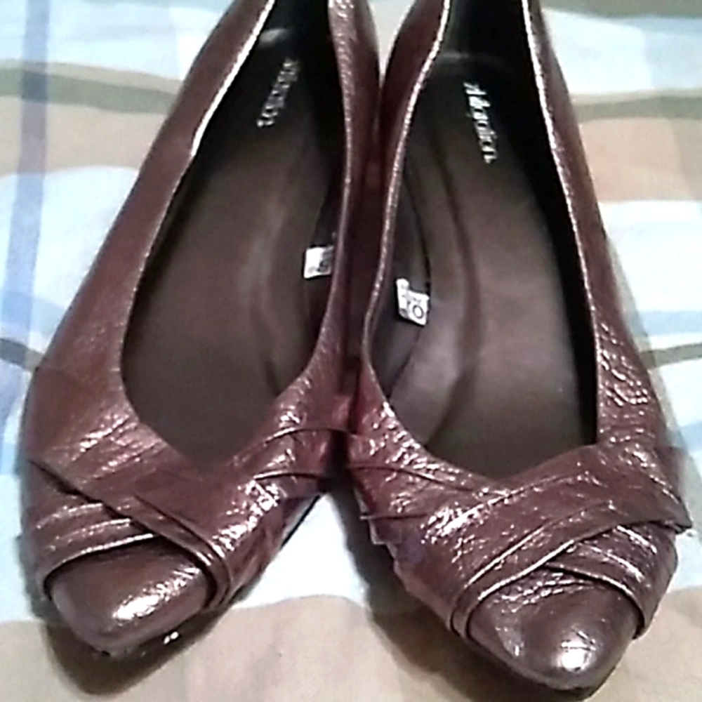 Womens shoes